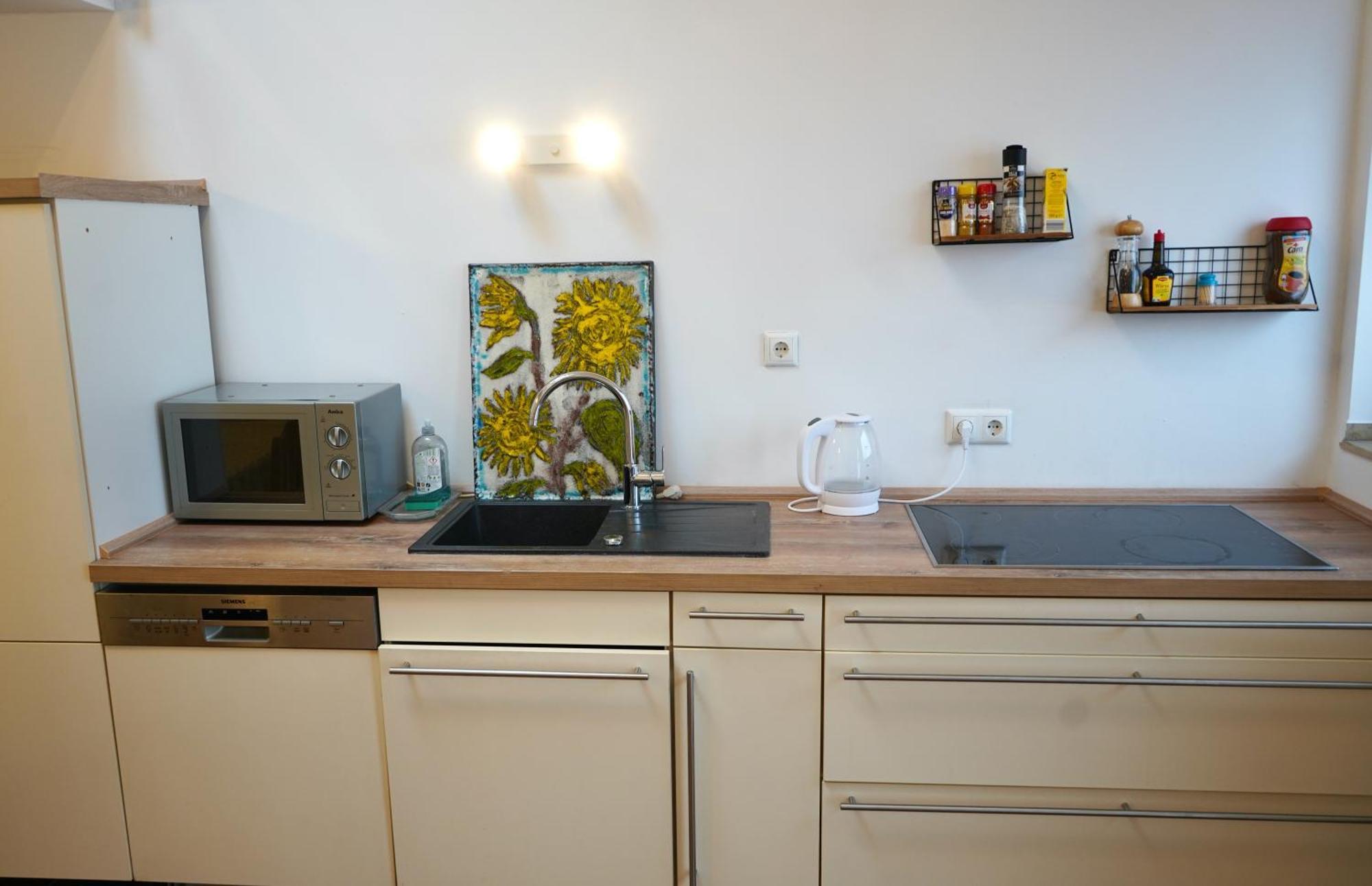 Charmantes Maisonette-Appartment Кьолн Екстериор снимка